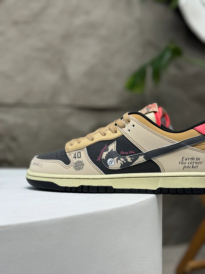 Nike Dunk Low x Stussy