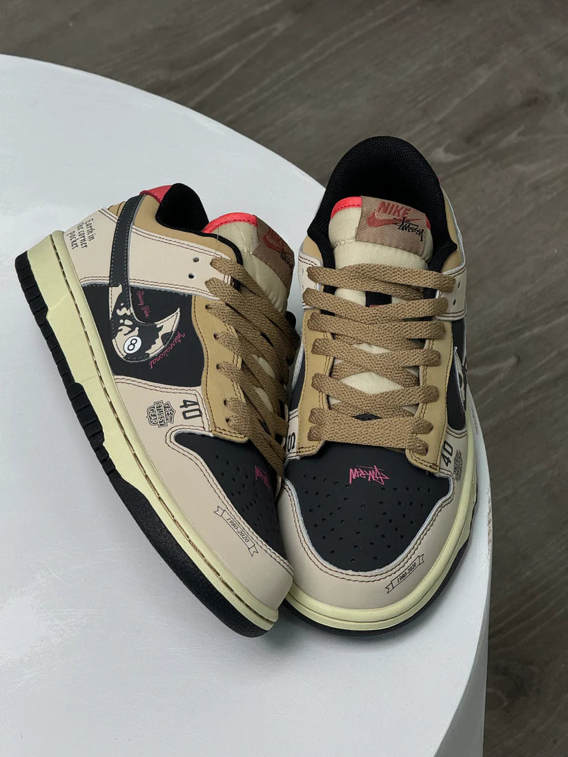 Nike Dunk Low x Stussy